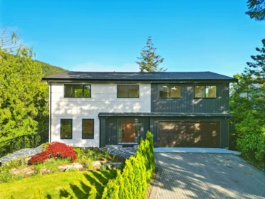 6230 Summit Avenue, West Vancouver, BC, West Vancouver — Single Family Residence for sale