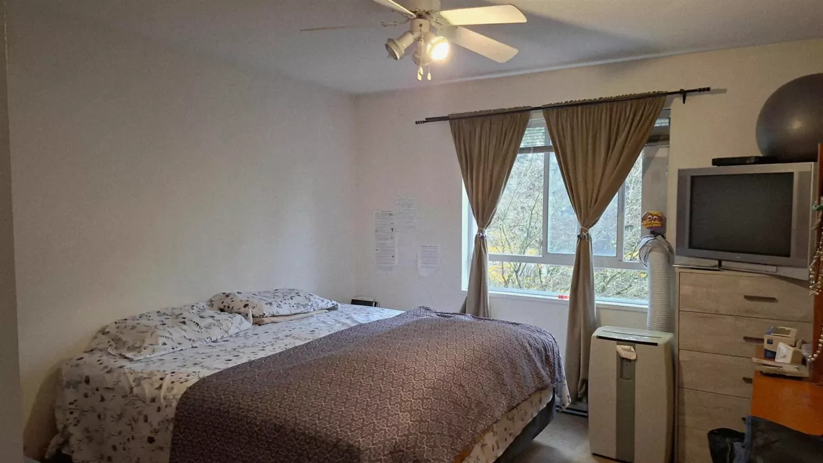 Kitchen Photo of 202 7220 Greenford Avenue, Burnaby, BC