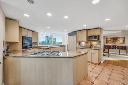 6 1350 W 14th Avenue, Vancouver, BC, Vancouver — Apartment/Condo for sale