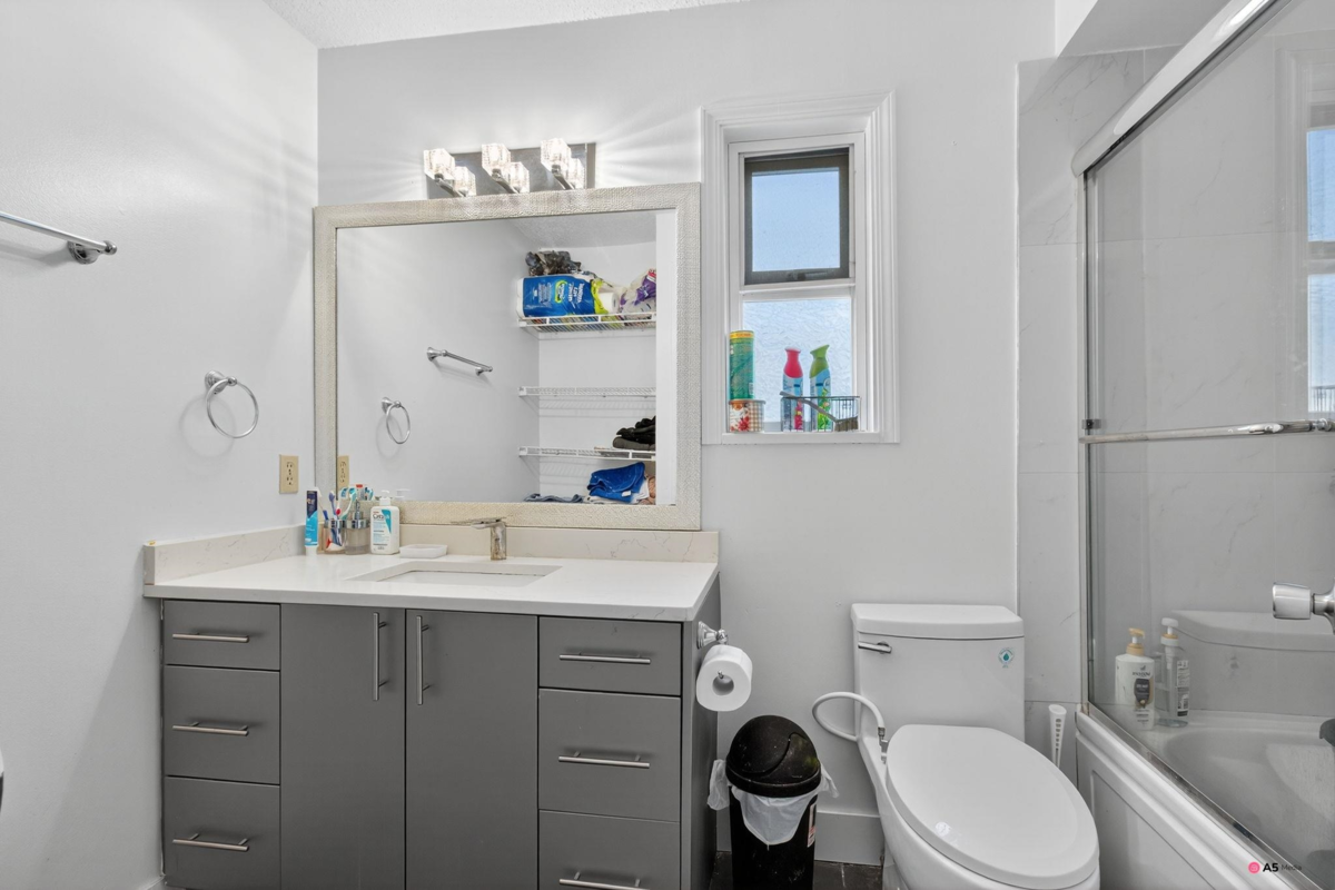 Laundry Room Photo of 7363 129 Street, Surrey, BC