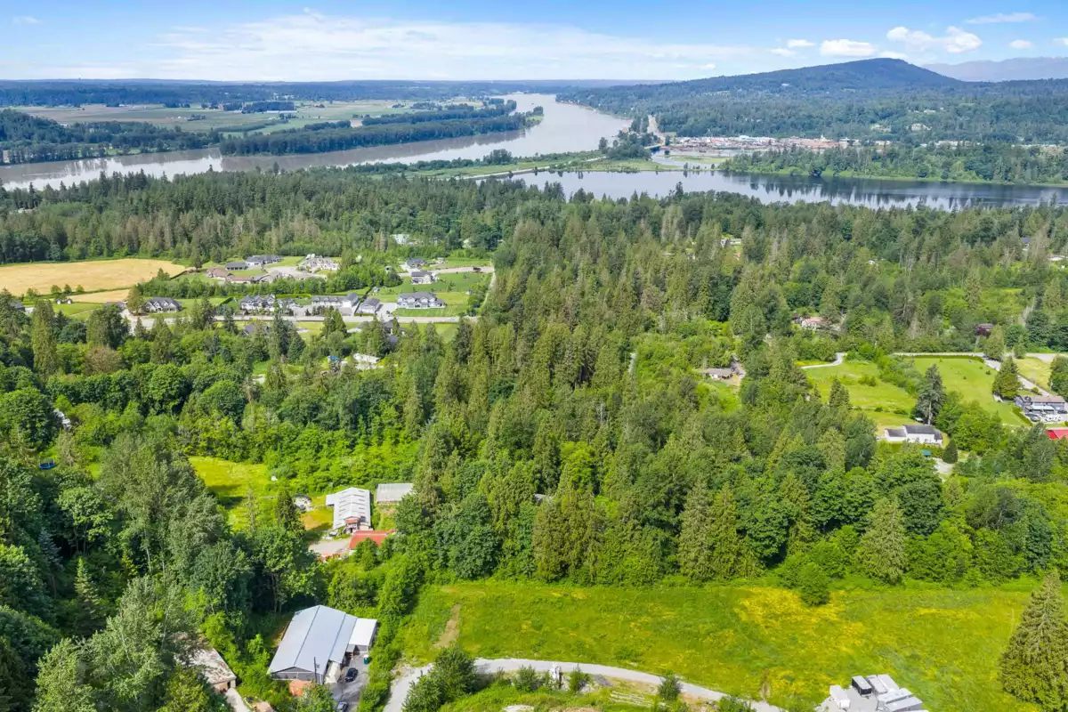 Guest Bathroom Photo of 9232 Farrington Street, Mission, BC