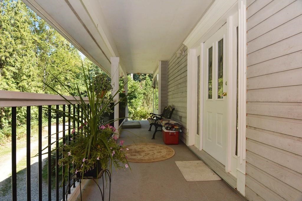 Living Room Photo of 9232 Farrington Street, Mission, BC