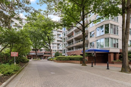 908 518 Moberly Road, Vancouver, BC, Vancouver — Apartment/Condo for sale