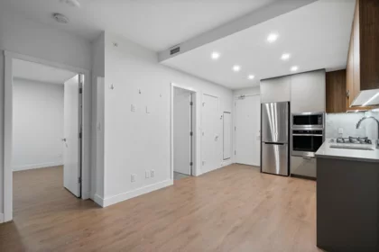 206 13359 Old Yale Road, Surrey, BC, Surrey — Apartment/Condo for sale