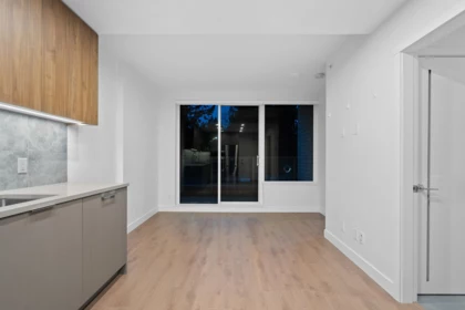 206 13359 Old Yale Road, Surrey, BC, Surrey — Apartment/Condo for sale