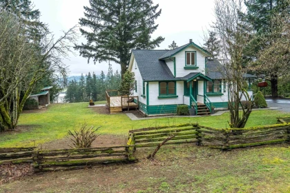 2344 Lougheed Highway, Agassiz, BC, Agassiz — Single Family Residence for sale