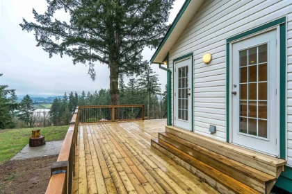 Primary Bedroom Photo of 2344 Lougheed Highway, Agassiz, BC