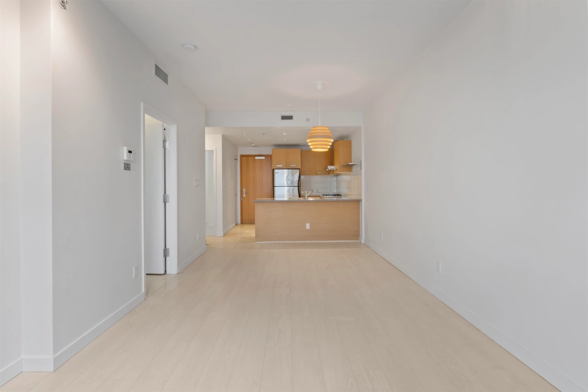 Kitchen Photo of 713 8080 Cambie Road, Richmond, BC