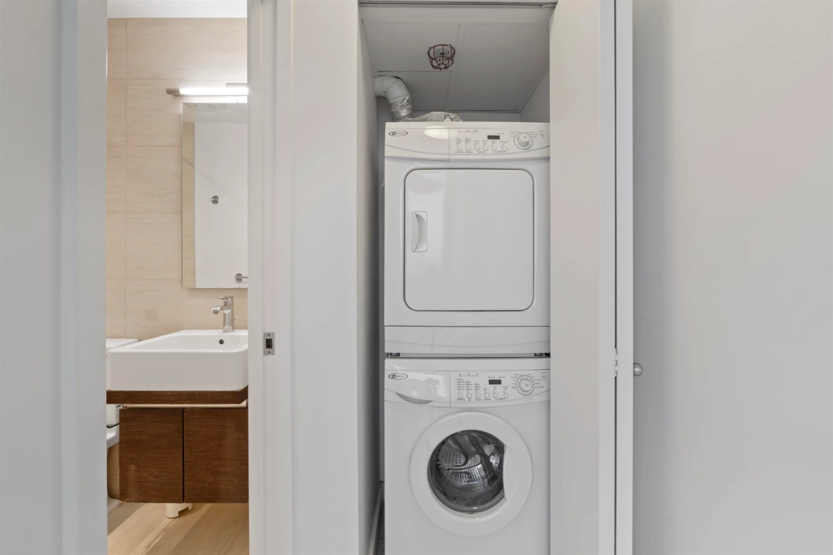 Primary Bathroom Photo of 713 8080 Cambie Road, Richmond, BC