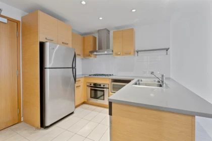 713 8080 Cambie Road, Richmond, BC, Richmond — Apartment/Condo for sale
