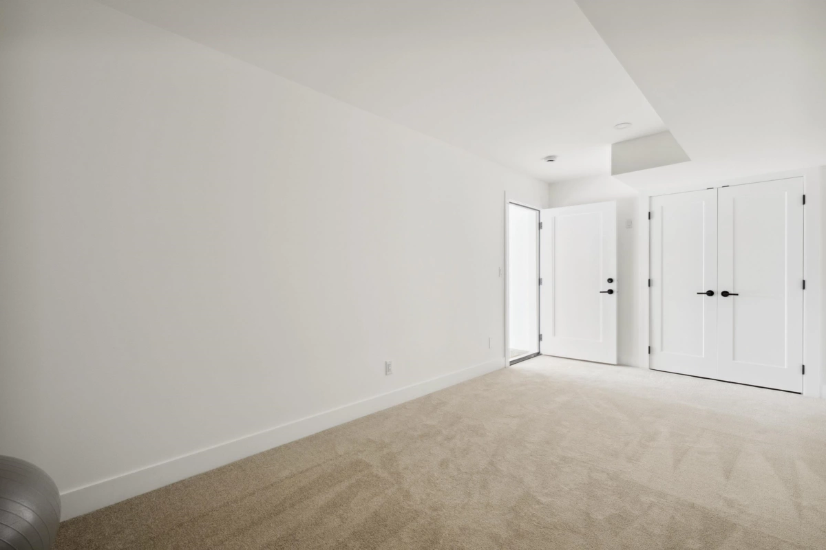 Hallway Photo of 2481 Beck Road, Abbotsford, BC