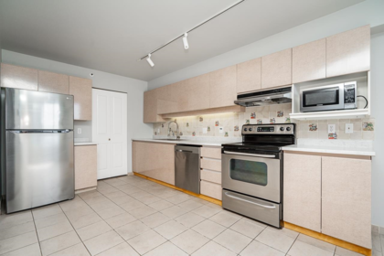Dining Area Photo of 1501 555 Austin Avenue, Coquitlam, BC
