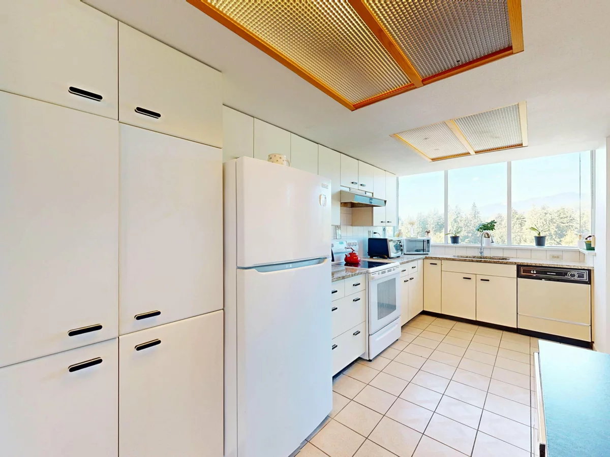 Breakfast Nook Photo of 1005 995 Roche Point Drive, North Vancouver, BC