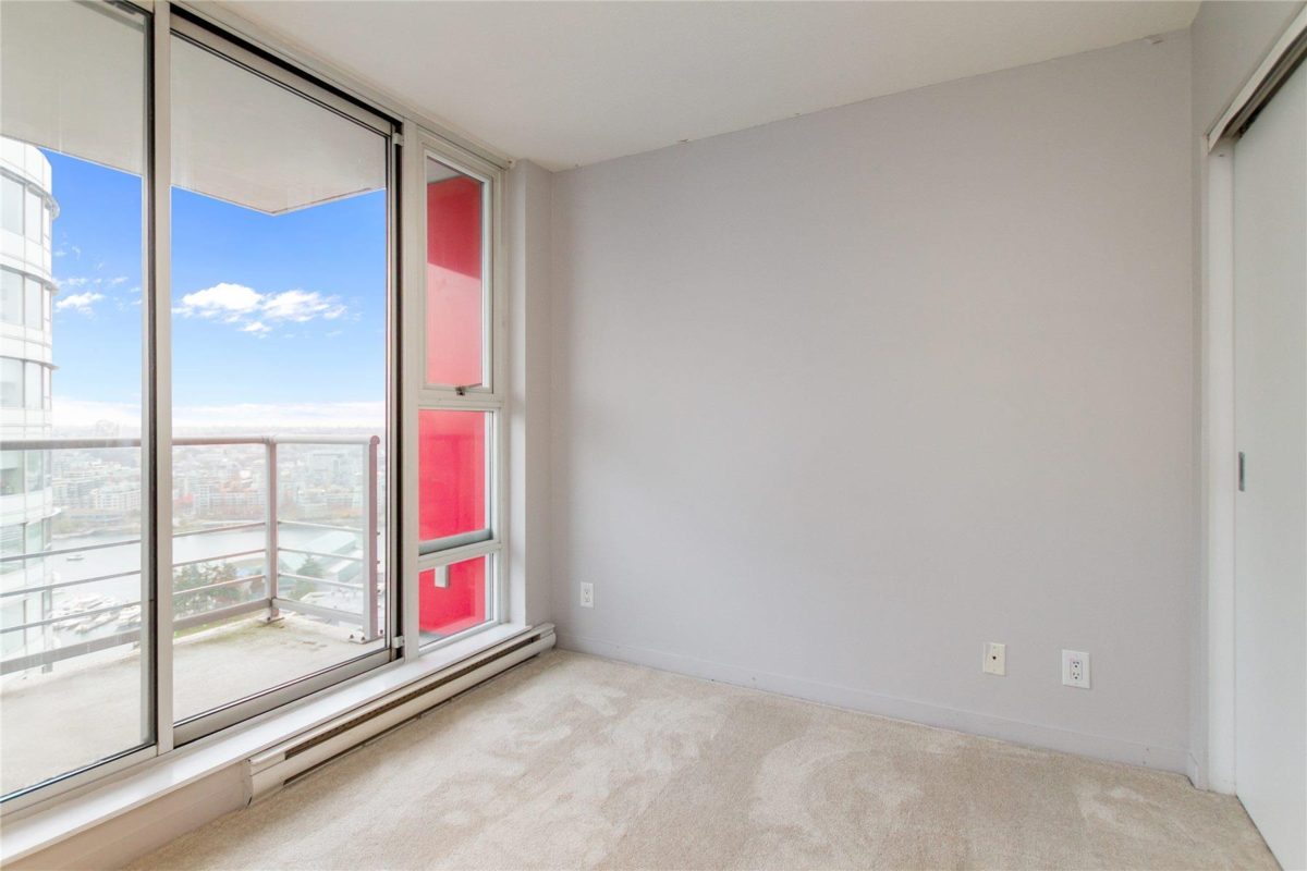 Guest Bathroom Photo of 3108 111 W Georgia Street, Vancouver, BC