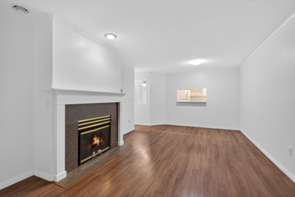 303 9865 140 Street, Surrey, BC, Surrey — Apartment/Condo for sale