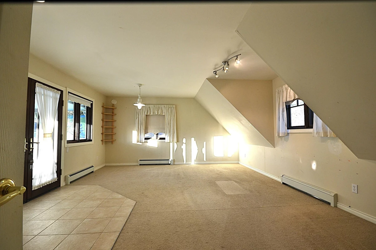 Basement Recreation Room Photo of 610 Robinson Street, Coquitlam, BC