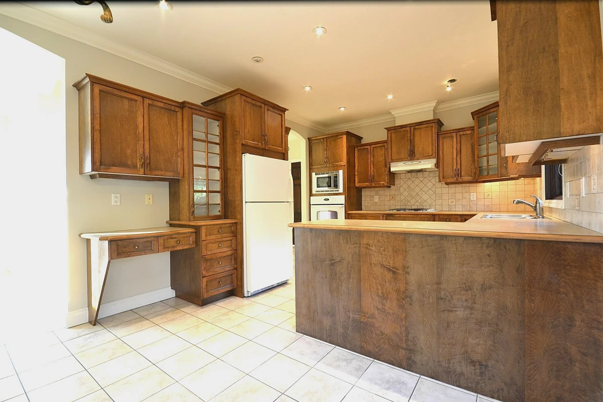 Dining Area Photo of 610 Robinson Street, Coquitlam, BC