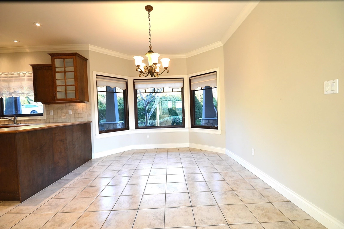 Family Room Photo of 610 Robinson Street, Coquitlam, BC