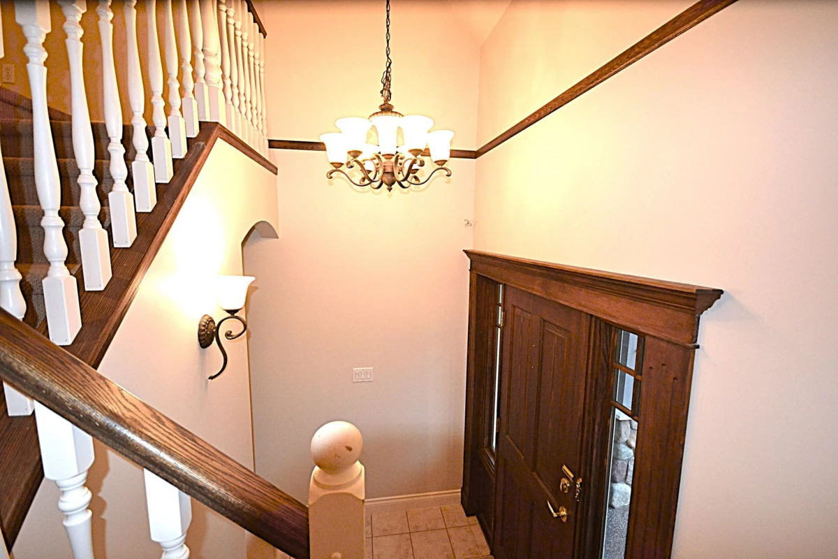 Front Yard Photo of 610 Robinson Street, Coquitlam, BC