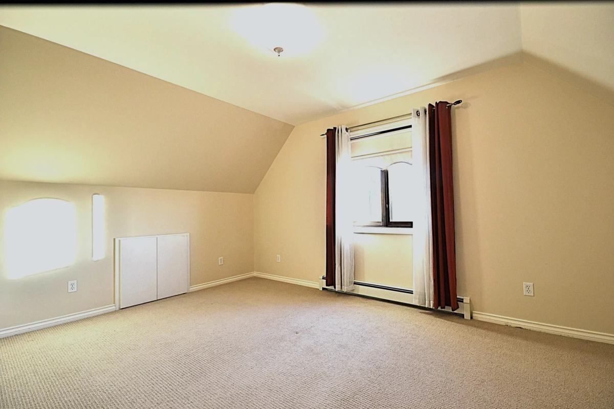 Garage Interior Photo of 610 Robinson Street, Coquitlam, BC