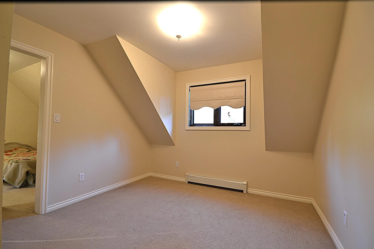 Powder Room Photo of 610 Robinson Street, Coquitlam, BC