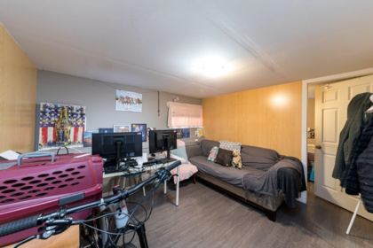 Primary Bedroom Photo of 320 Holmes Street, New Westminster, BC