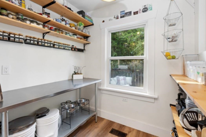 Breakfast Nook Photo of 4188 W 13th Avenue, Vancouver, BC