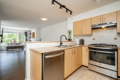 217 801 Klahanie Drive, Port Moody, BC, Port Moody — Apartment/Condo for sale
