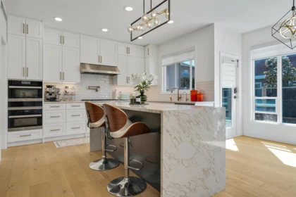 Kitchen Island Photo of 3240 Westminster Highway, Richmond, BC