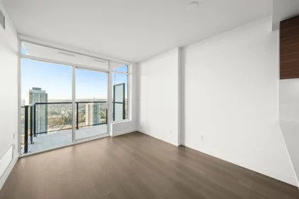 3011 13745 George Junction, Surrey, BC, Whalley — 1 bed apartment/condo for sale