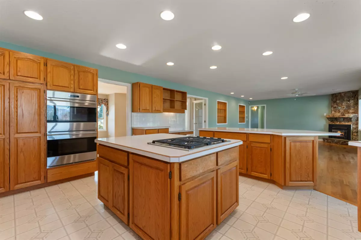 Bedroom 2 Photo of 47083 Bell Road, Chilliwack, BC