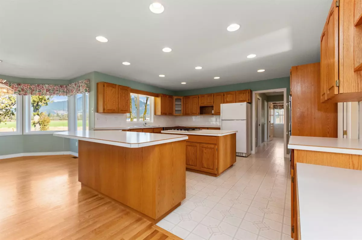 Dining Area Photo of 47083 Bell Road, Chilliwack, BC