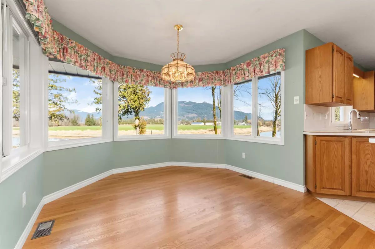 Kitchen Photo of 47083 Bell Road, Chilliwack, BC