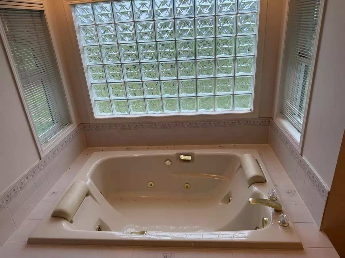 Outdoor Deck Photo of 47083 Bell Road, Chilliwack, BC