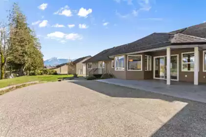 Hot Tub / Spa Photo of 47083 Bell Road, Chilliwack, BC
