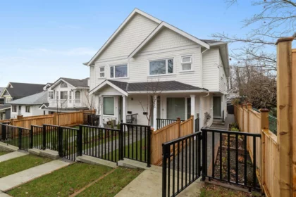 2055 E 4th Avenue, Vancouver, BC, Grandview Woodland — 3 bed half duplex for sale