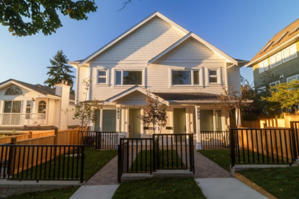 Front Yard Photo of 2055 E 4th Avenue, Vancouver, BC