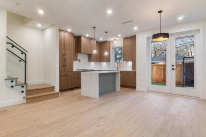 Kitchen Island Photo of 2055 E 4th Avenue, Vancouver, BC