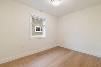 Powder Room Photo of 2055 E 4th Avenue, Vancouver, BC