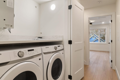 Walk-In Closet Photo of 2055 E 4th Avenue, Vancouver, BC