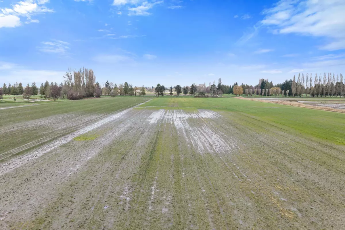 Breakfast Nook Photo of 12371 Garden City Road, Richmond, BC