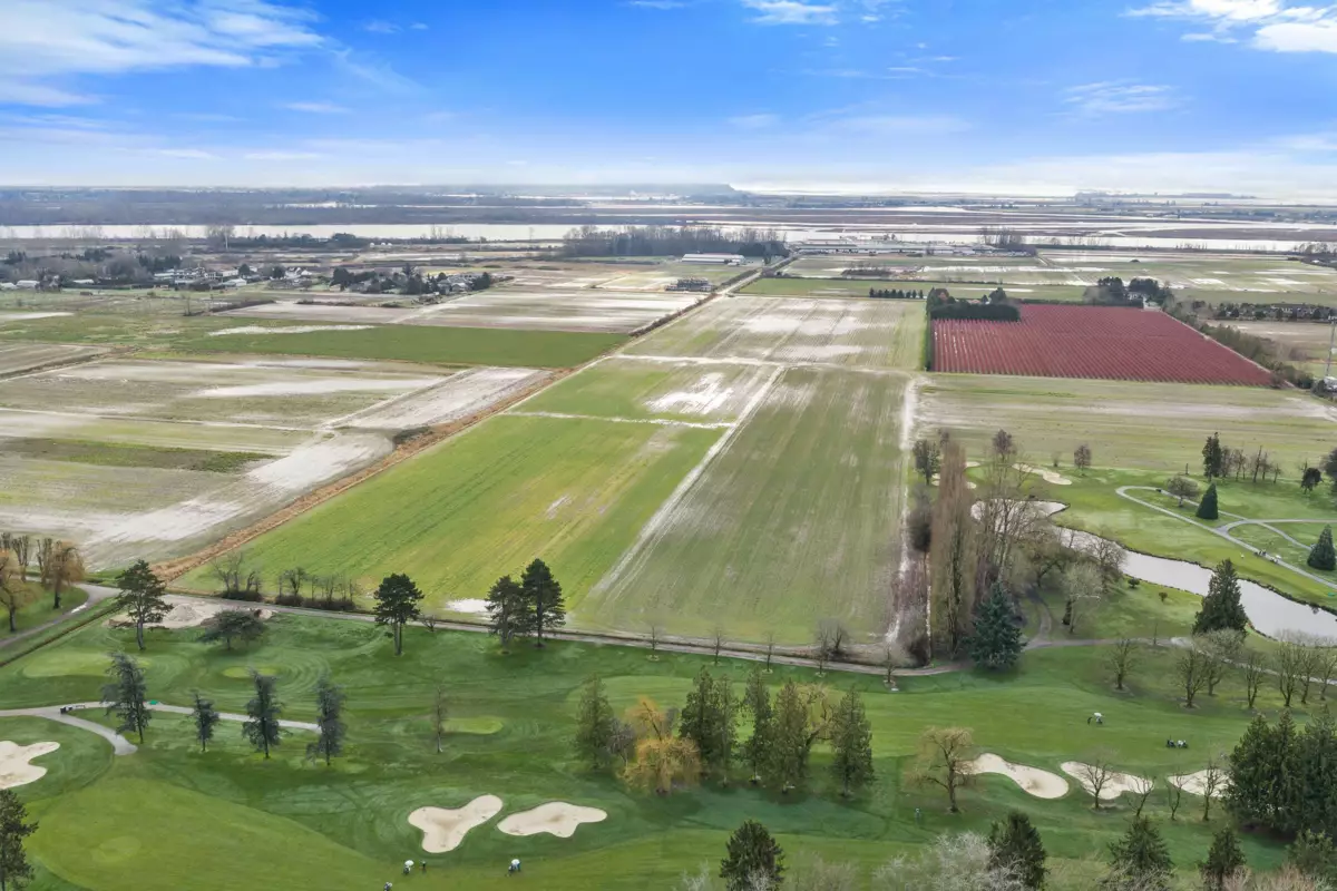 Primary Bedroom Photo of 12371 Garden City Road, Richmond, BC