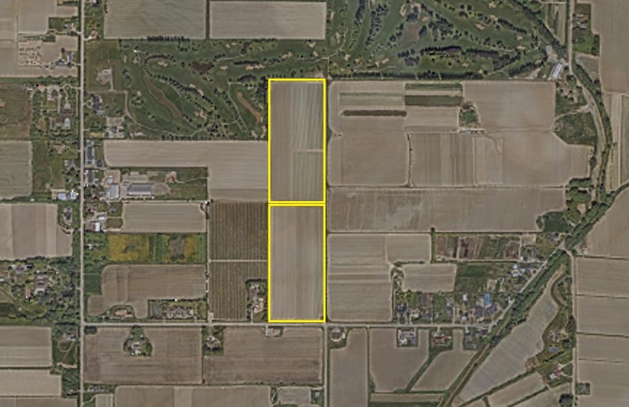 Walk-In Closet Photo of 12371 Garden City Road, Richmond, BC