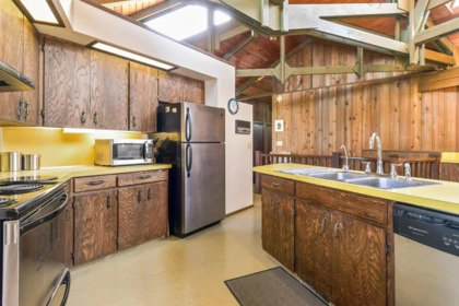 Kitchen Photo of 16948 66 Avenue, Surrey, BC