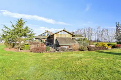 Staircase Photo of 16948 66 Avenue, Surrey, BC