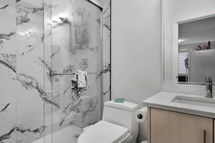 Hot Tub / Spa Photo of 15037 87b Avenue, Surrey, BC