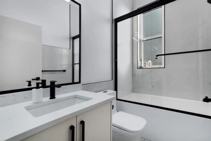 Powder Room Photo of 15037 87b Avenue, Surrey, BC