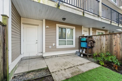 Swimming Pool Photo of 7 7298 199a Street, Langley, BC