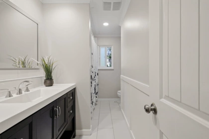 Basement Recreation Room Photo of 5846 179a Street, Surrey, BC