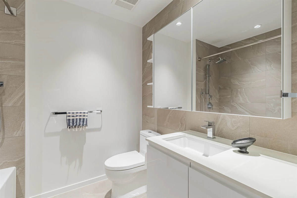 Primary Bathroom Photo of 528 6300 Minoru Boulevard, Richmond, BC
